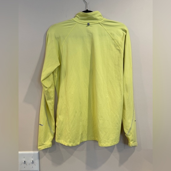 🔥Nike Yellow Long Sleeve Pullover Women’s Size L Like New🔥 - Picture 2 of 6